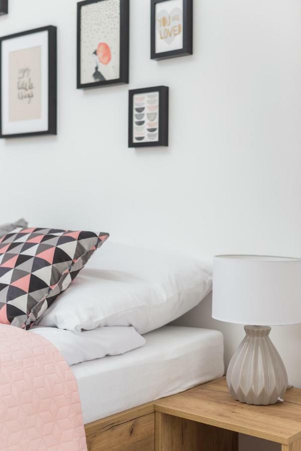 City Of The Kings - Pastel Apartment Lubelska 10 คราคูฟ ภายนอก รูปภาพ